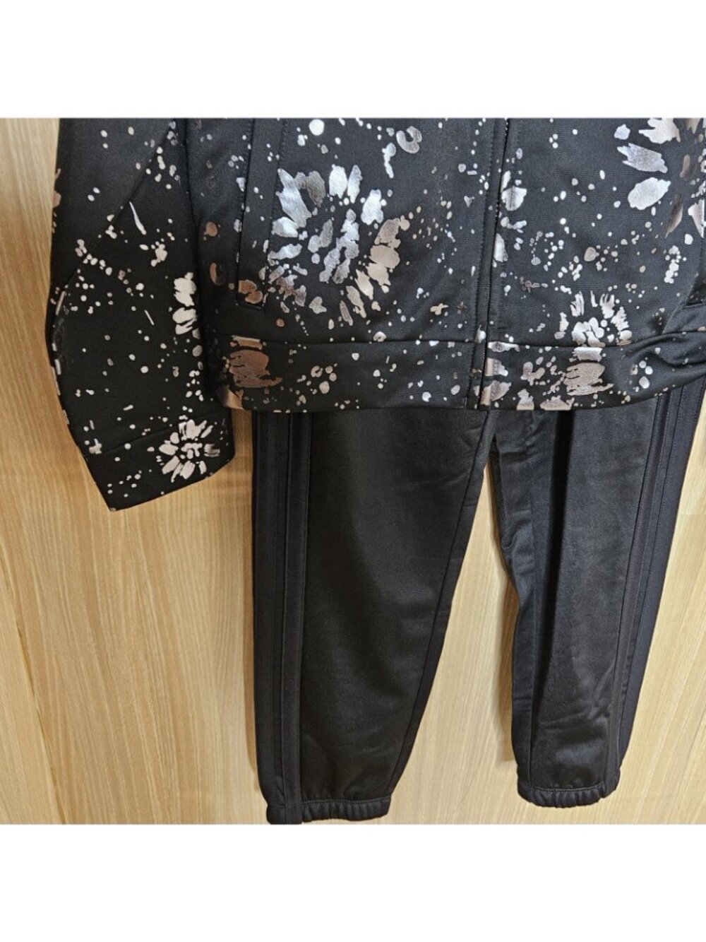 Adidas Girls New Black Metallic Silver 2 Piece Track Suit 6X - Picture 5 of 8